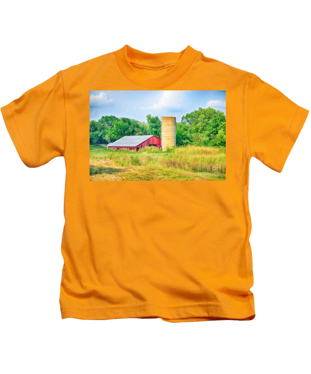 Vintage Barn Kids T-Shirt featuring the photograph Old Country Farm and Barn by Peggy Franz