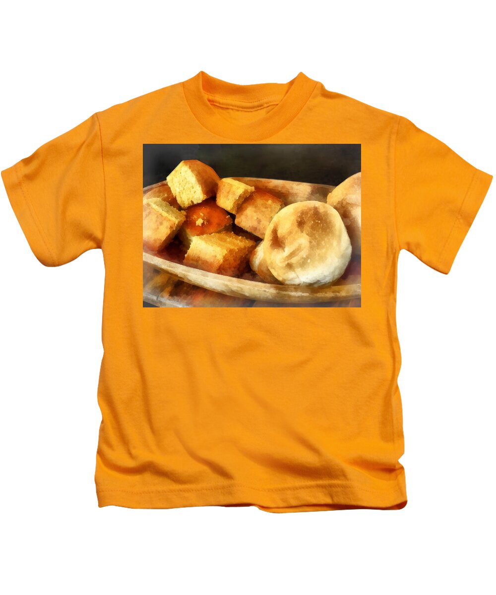 Cook Kids T-Shirt featuring the photograph Cornbread and Rolls by Susan Savad