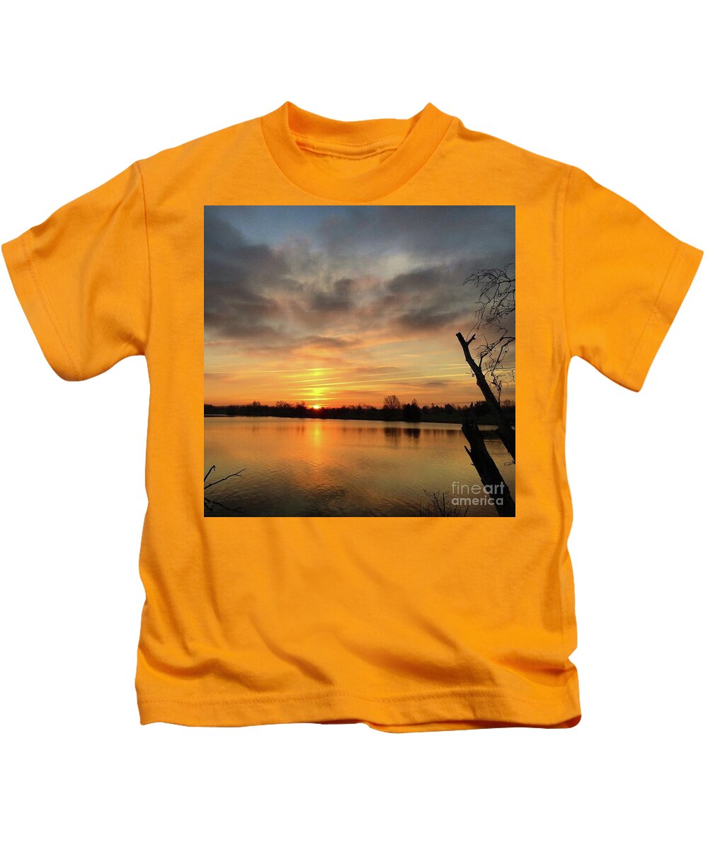 Sunrise Kids T-Shirt featuring the photograph Sunrise at Jacobson Lake by Sumoflam Photography
