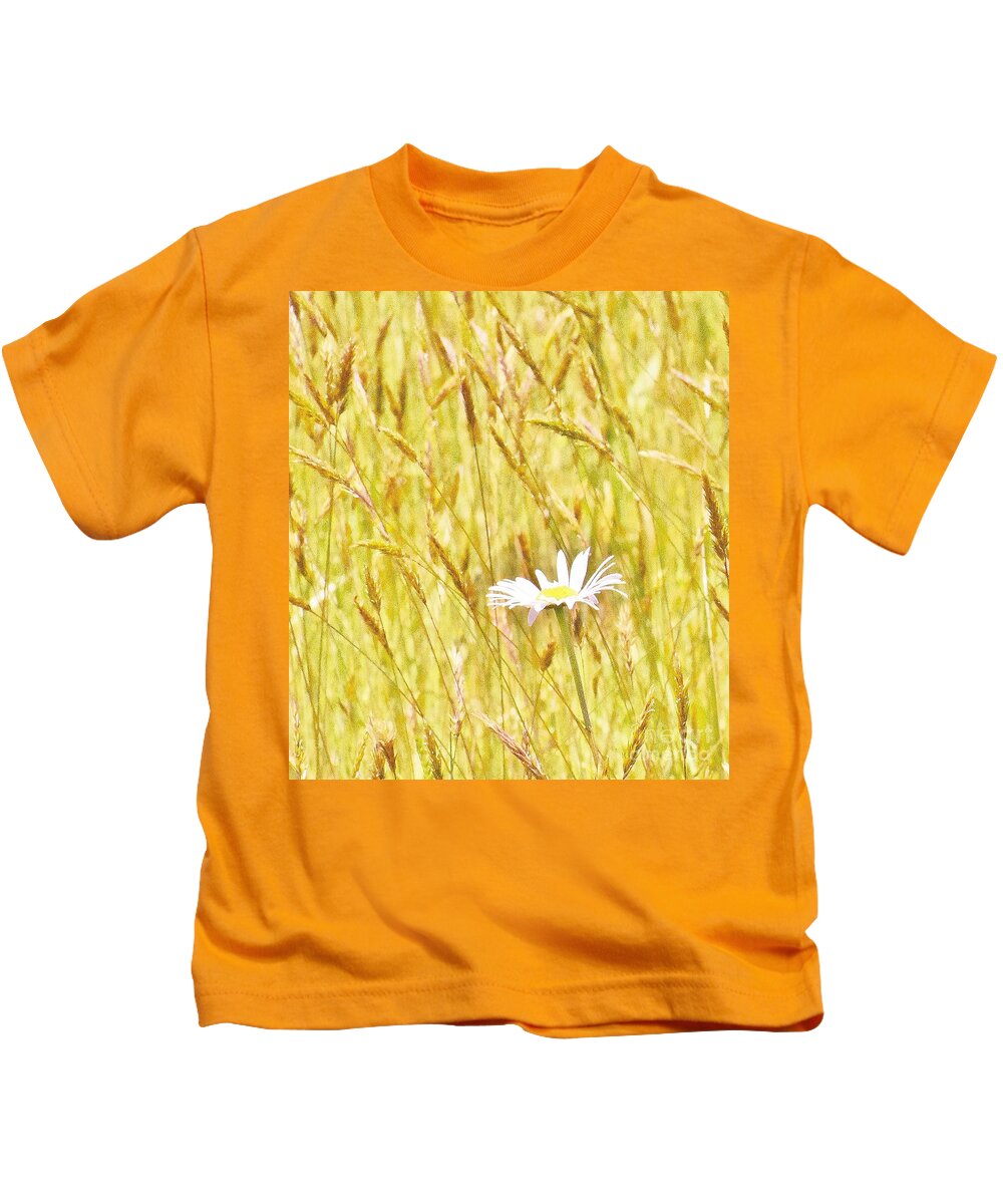 Daisy Kids T-Shirt featuring the photograph Dreaming by Jimmy Chuck Smith