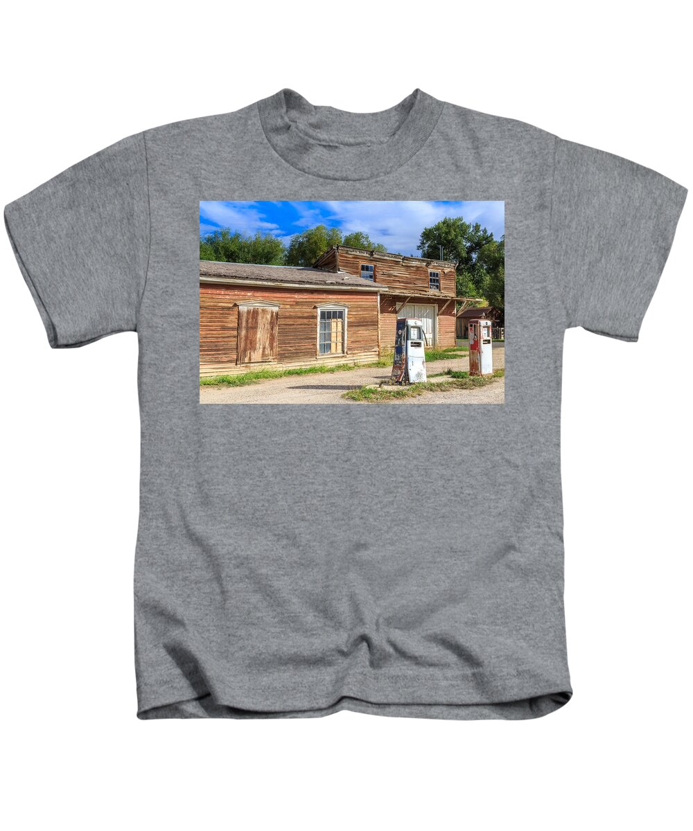 America Kids T-Shirt featuring the photograph Abandoned mining buildings #1 by Sue Leonard