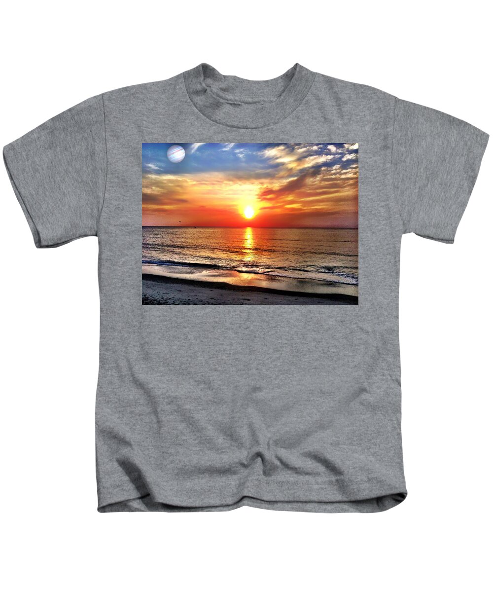 Jupiter Kids T-Shirt featuring the photograph Alignment by Carlos Avila