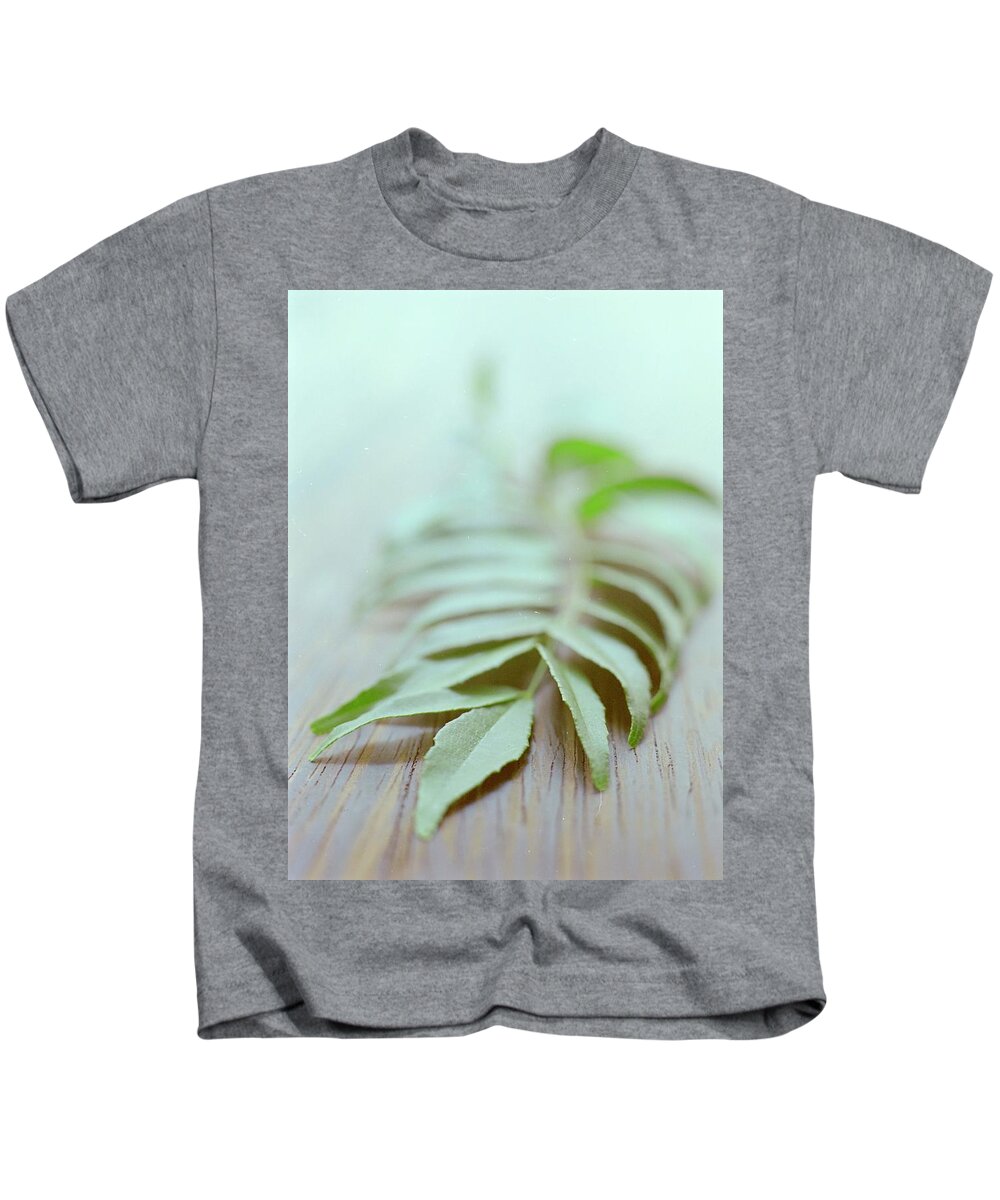 Cooking Kids T-Shirt featuring the photograph Curry Leaves by Romulo Yanes