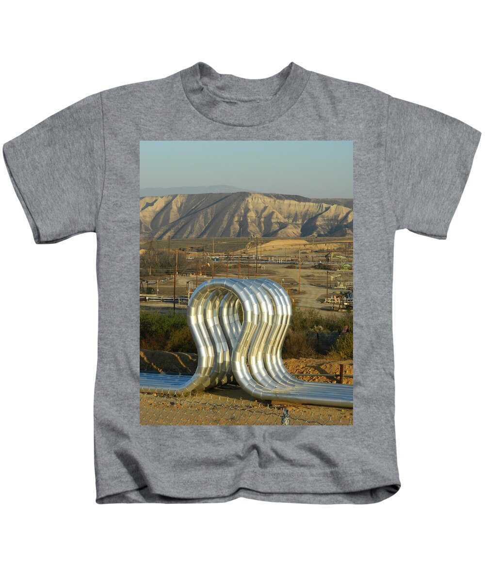 Oil Kids T-Shirt featuring the photograph Curvature of the Earth by Laurie Paci