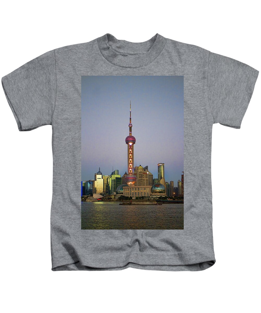 Shanghai Kids T-Shirt featuring the photograph Shanghai Pearl Tower at Dusk by David Smith