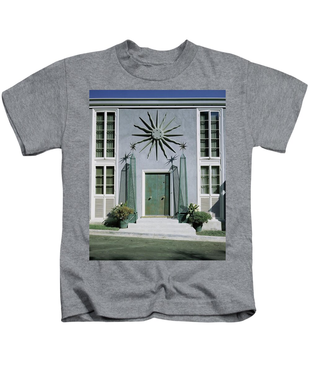 Nobody Kids T-Shirt featuring the photograph The Facade Of Tony Duquette's House by Shirley C. Burden