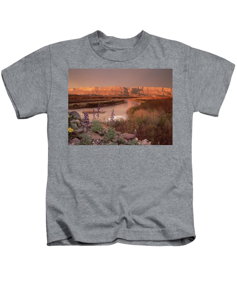 00174091 Kids T-Shirt featuring the photograph Sierra Ponce And Rio Grande Big Bend by Tim Fitzharris