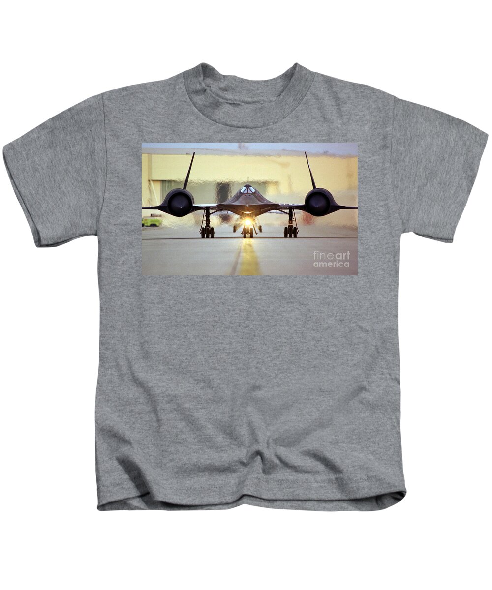 Science Kids T-Shirt featuring the photograph Sr-71 Blackbird, 1990s #1 by Science Source