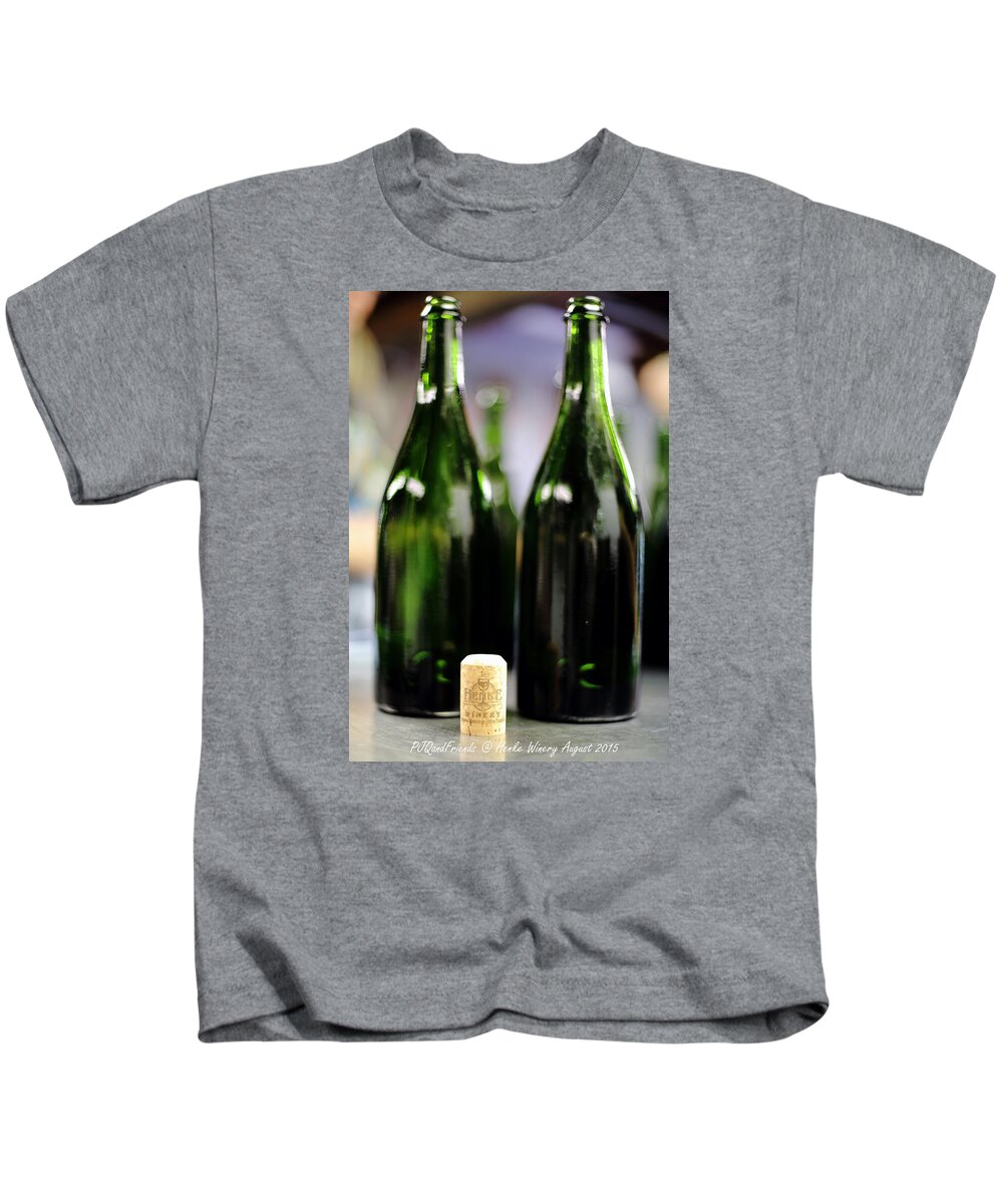 Henke Winery Sparkling Champagne Kids T-Shirt featuring the photograph Henke Winery Sparkling Champagne #2 by PJQandFriends Photography