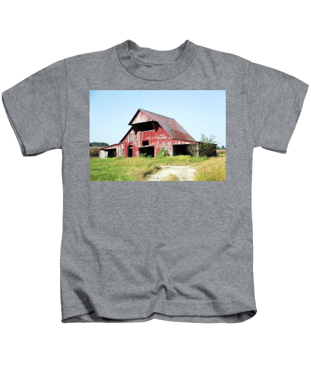 Barn Kids T-Shirt featuring the photograph Barn in Kentucky no 103 by Dwight Cook