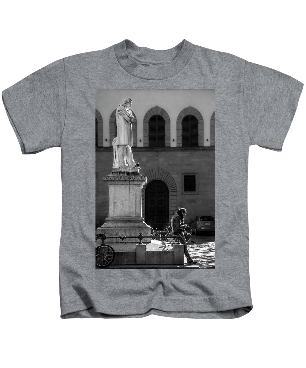 Cellphones Kids T-Shirt featuring the photograph Cosimo Ridolfi by Sonny Marcyan
