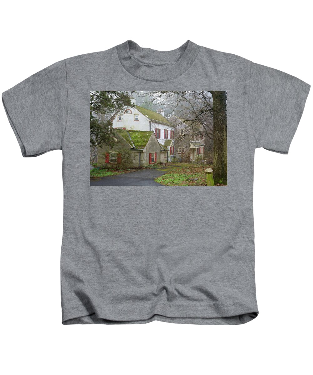 Landscape Kids T-Shirt featuring the photograph Country House by Paul Ross