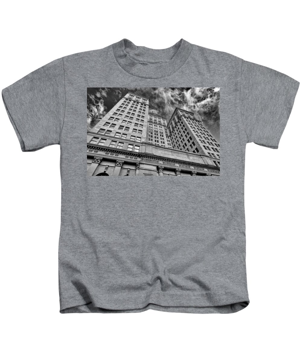 Architecture Kids T-Shirt featuring the photograph Hibernia National Bank by Raul Rodriguez