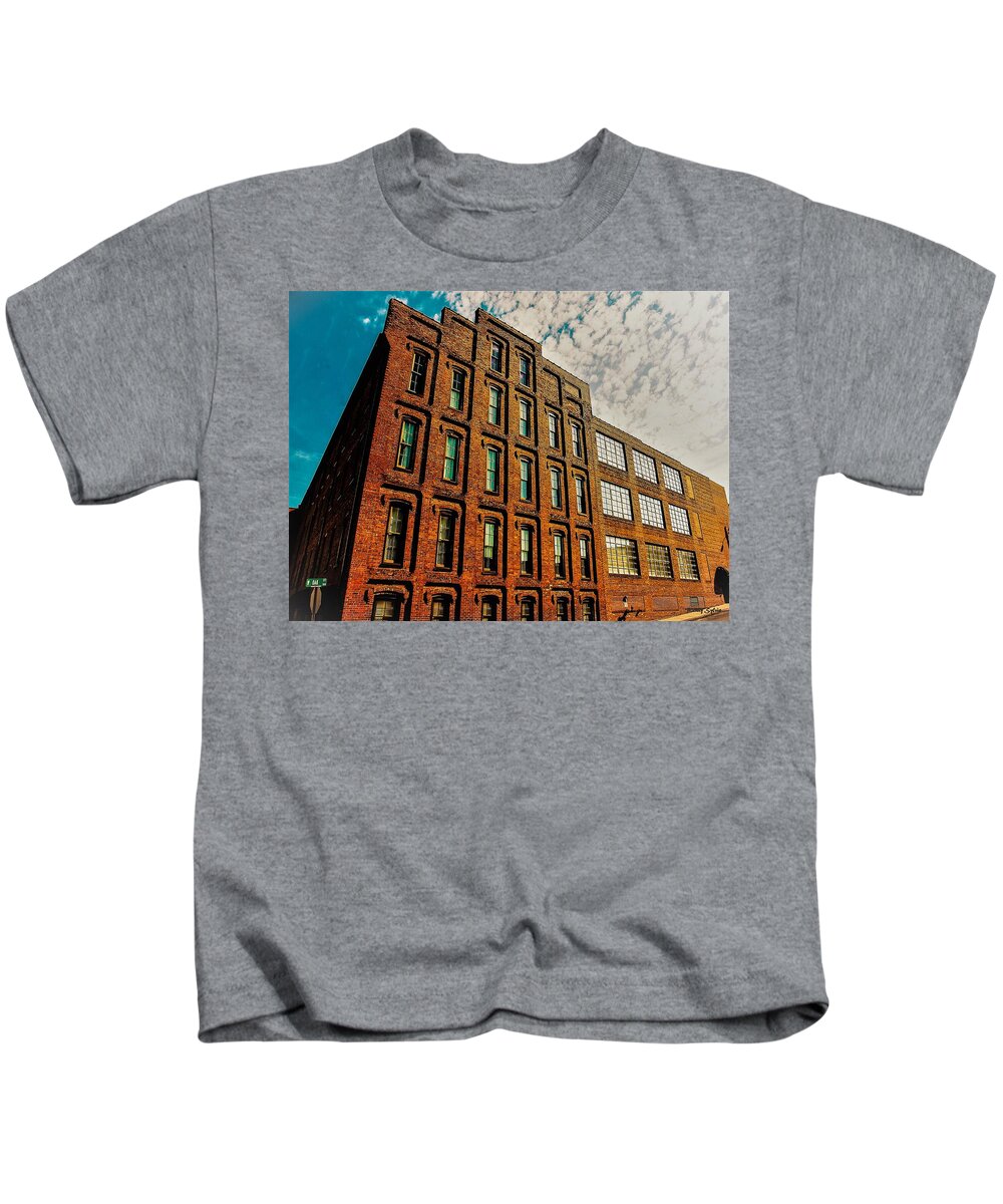 Look Kids T-Shirt featuring the photograph Look Up In The Sky Too by Randy Sylvia