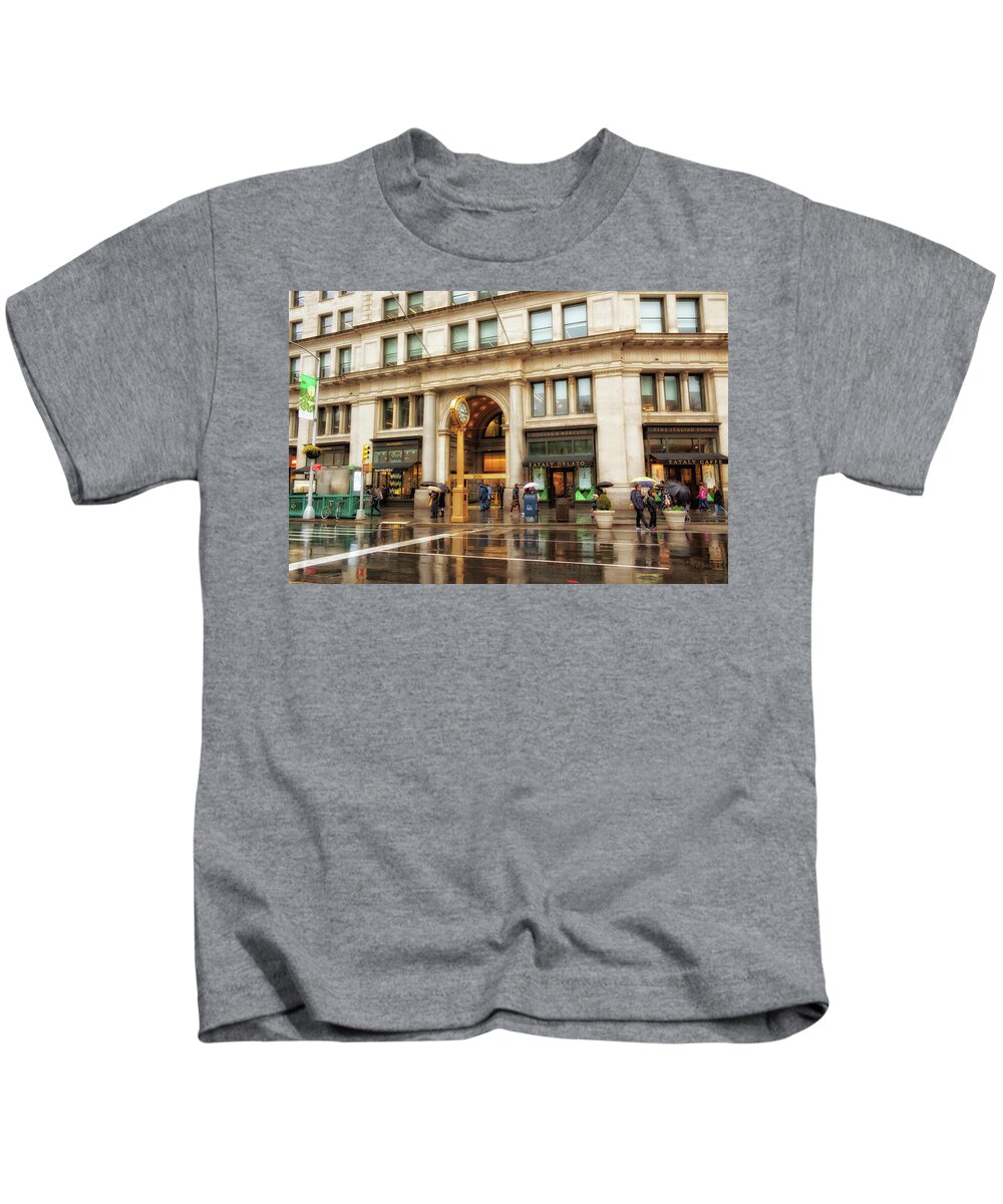 Flatiron Kids T-Shirt featuring the photograph Rainy Day in the Flatiron District by Alison Frank