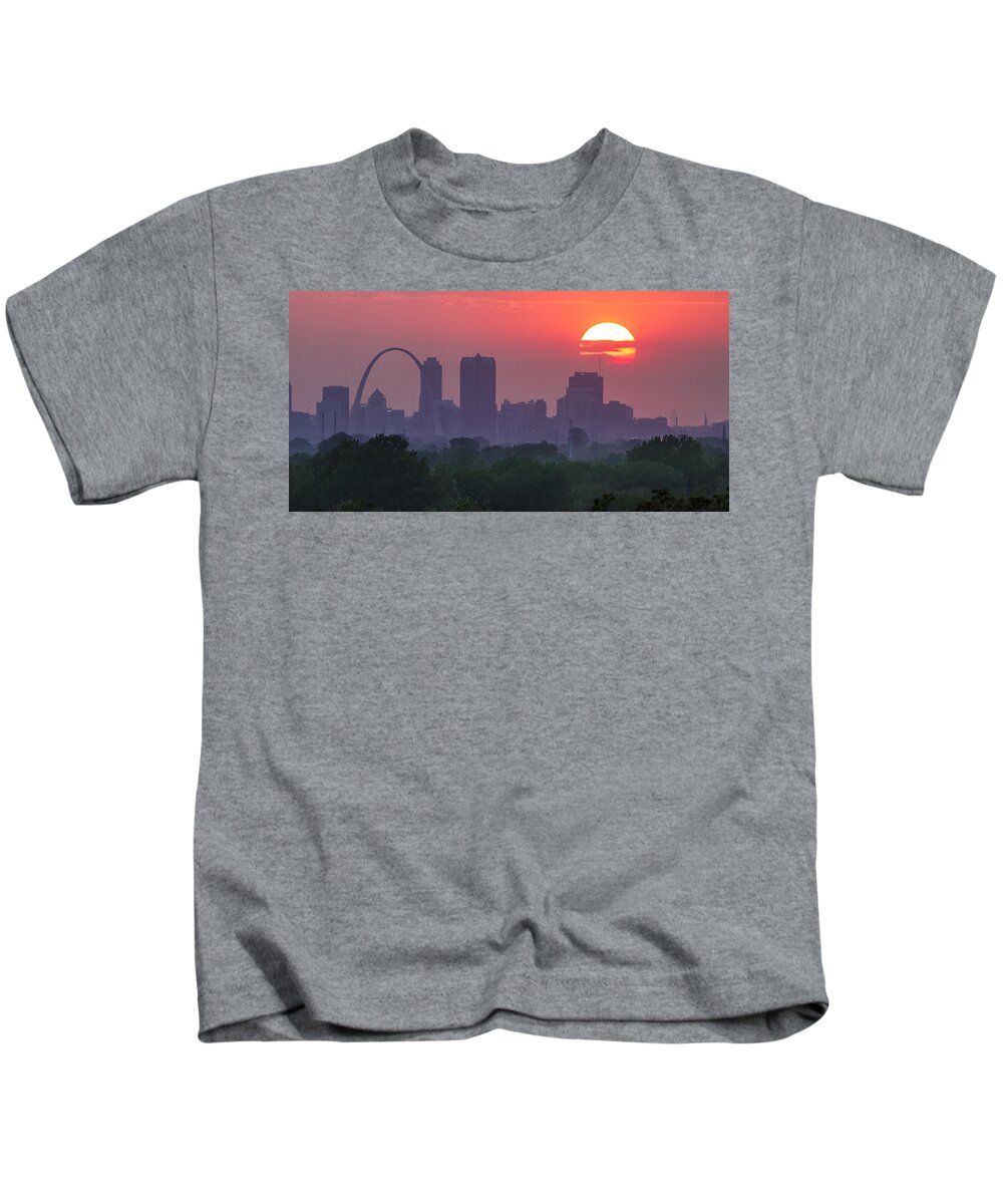 St Louis Kids T-Shirt featuring the photograph Sun setting over St Louis by Garry McMichael