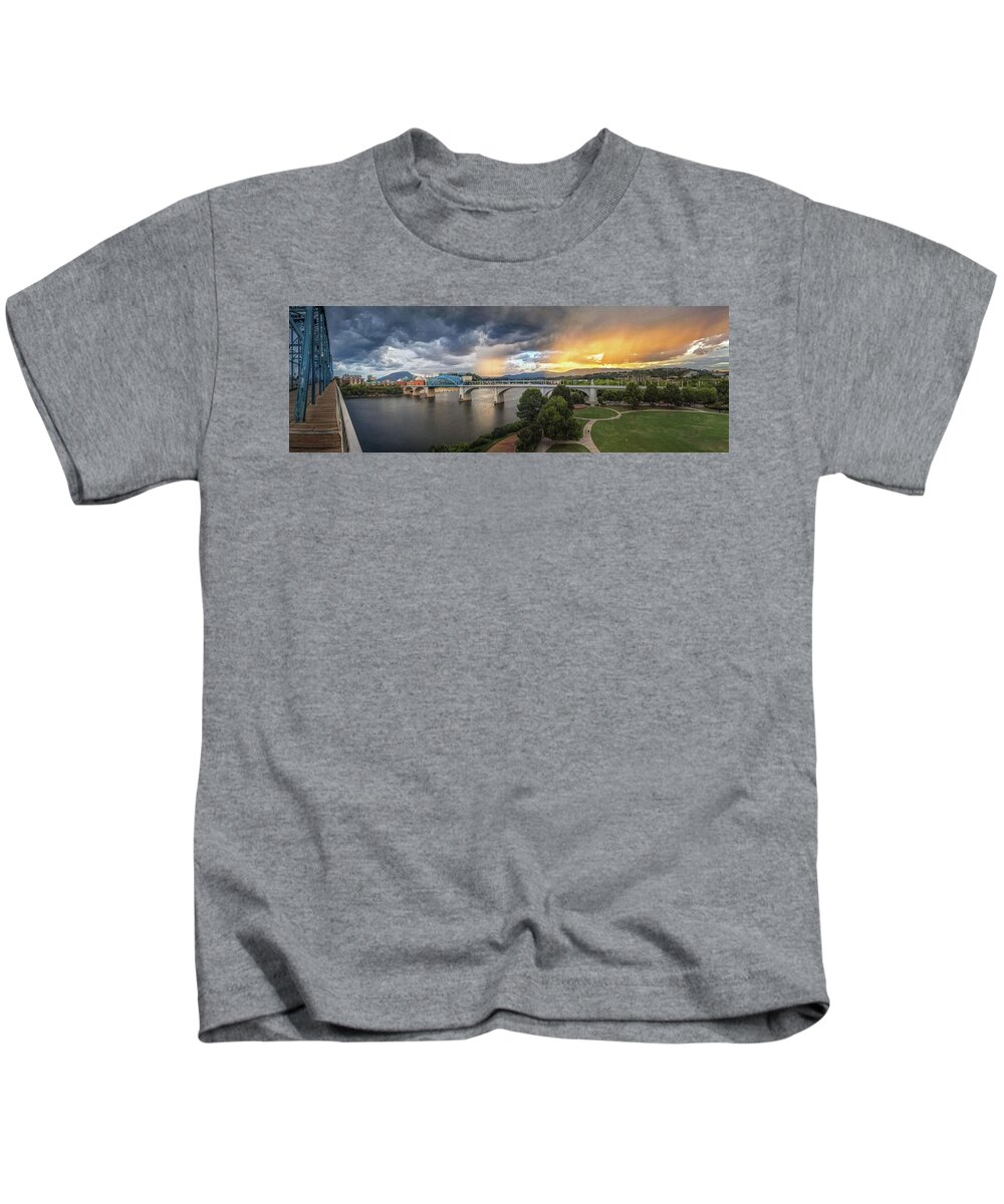 Chattanooga Kids T-Shirt featuring the photograph Sunlight And Showers Over Chattanooga by Steven Llorca