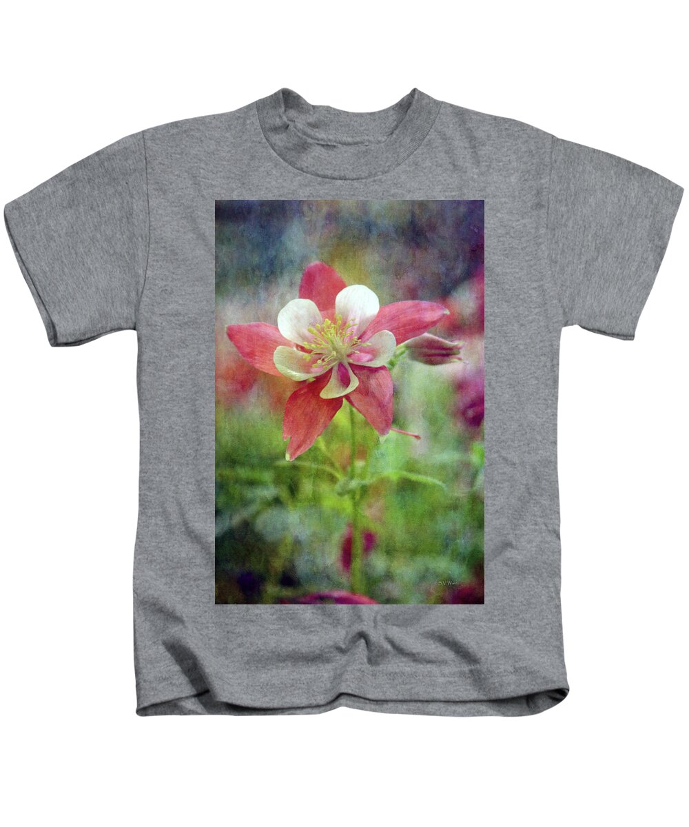 Impressionist Kids T-Shirt featuring the photograph Sweet Columbine 9281 IDP_2 by Steven Ward