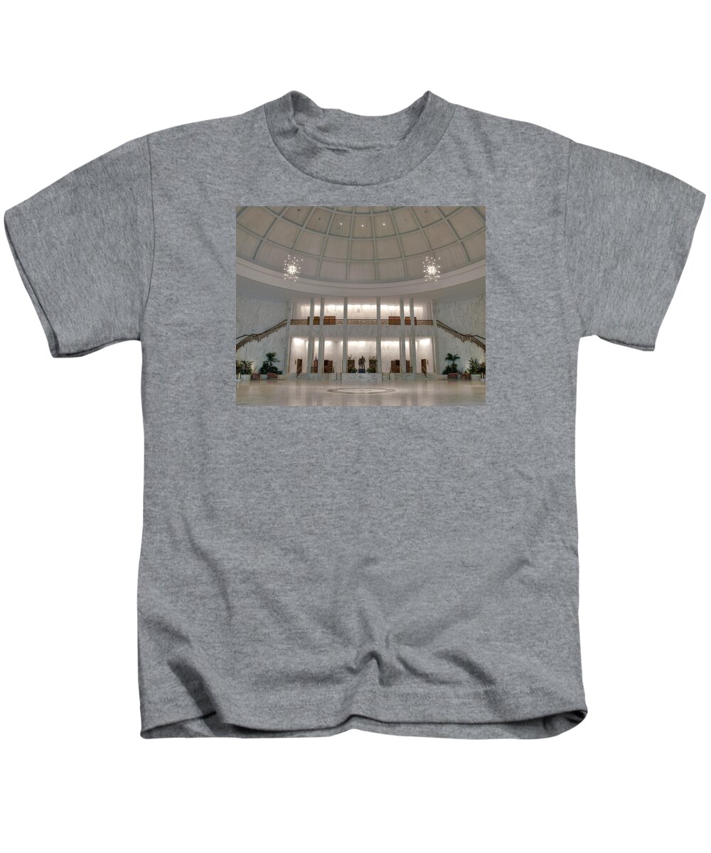 Campus Kids T-Shirt featuring the photograph The Rotunda 8 x 10 crop by Mark Dodd