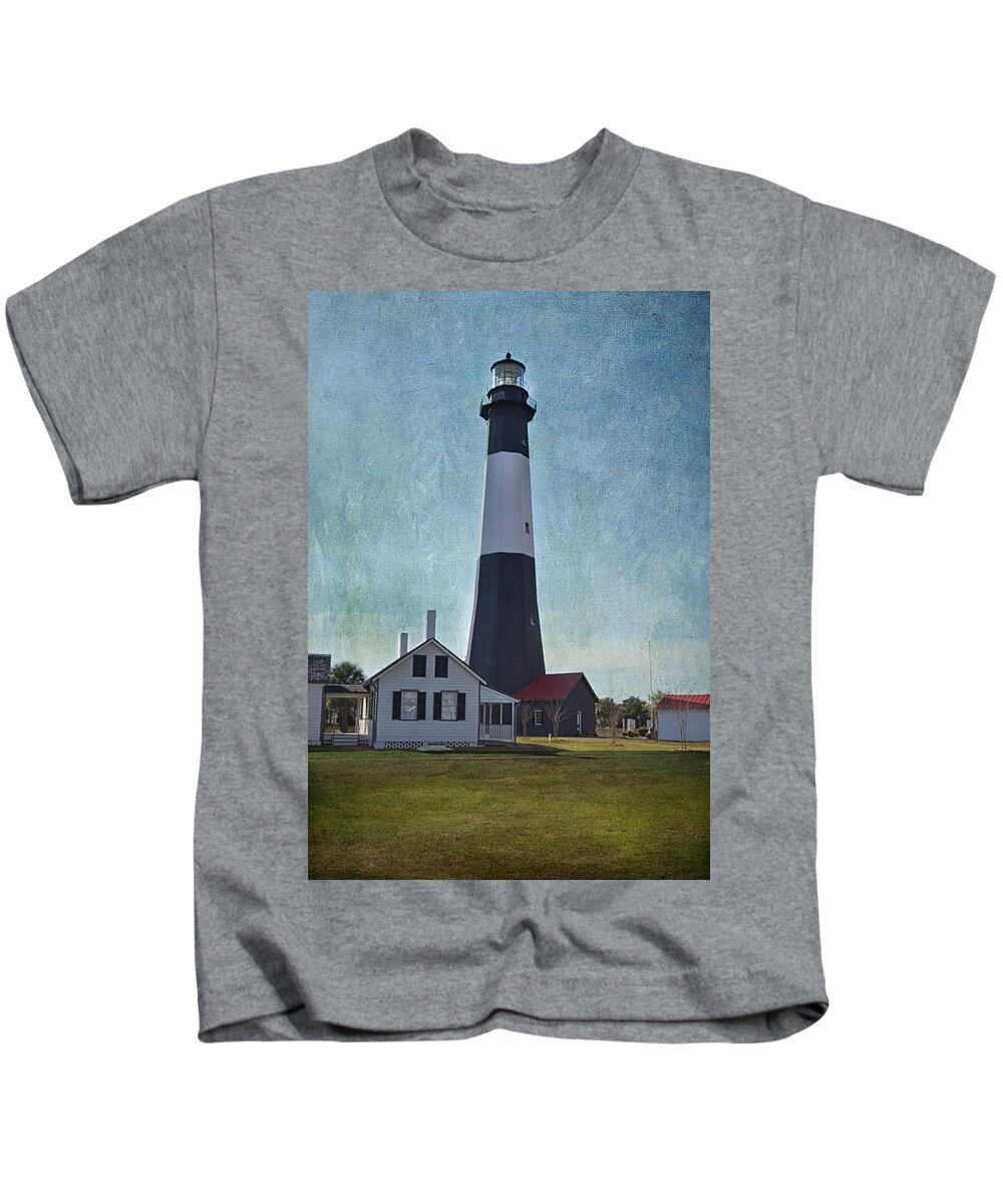 Lighthouse Kids T-Shirt featuring the photograph Tybee Island Light by Kim Hojnacki