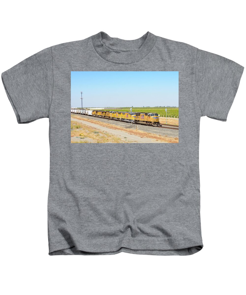 Freight Trains Kids T-Shirt featuring the photograph Up4912 by Jim Thompson