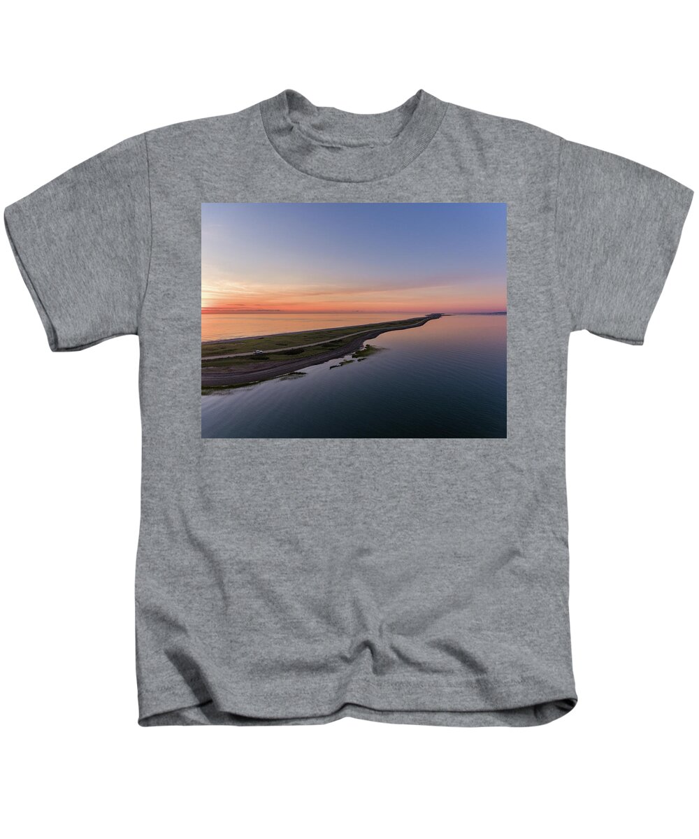 Beach Front Kids T-Shirt featuring the photograph Beach Road by William Bretton