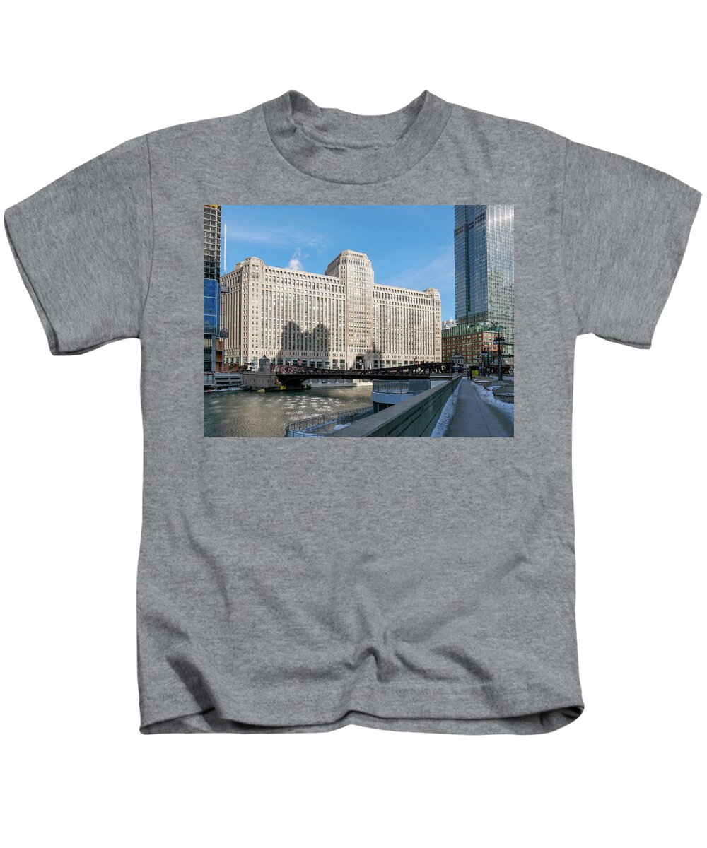 Chicago Kids T-Shirt featuring the photograph Merchandise Mart Buiding by Todd Bannor