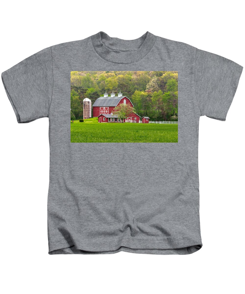 Barn Kids T-Shirt featuring the photograph Pennsylvannia Dutch by Rod Best