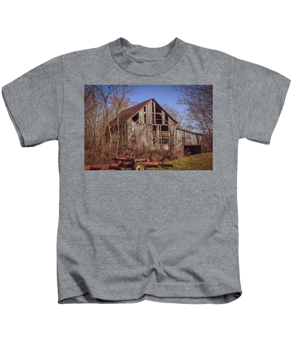 Old Barn Kids T-Shirt featuring the photograph Rusty Barn by Michelle Wittensoldner