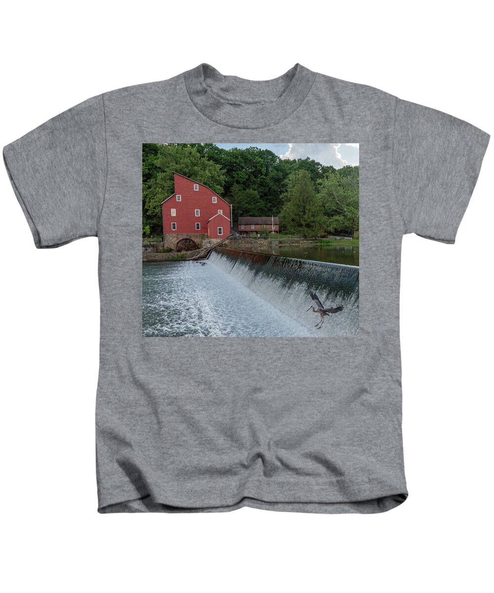 Clinton Red Mill Kids T-Shirt featuring the photograph Blue Heron at Clinton Red Mill by GeeLeesa
