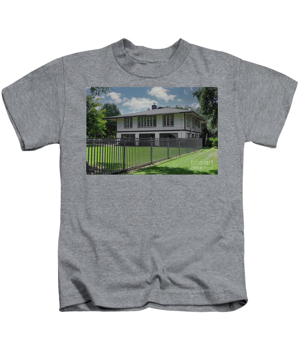 Officers Quarters Kids T-Shirt featuring the photograph Officers Quarters - North Charleston Navy Base by Dale Powell