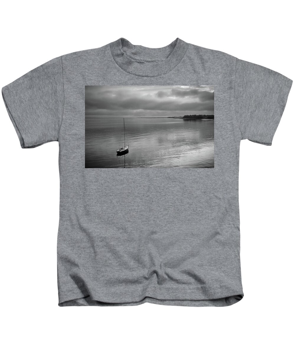 Sunrise Kids T-Shirt featuring the photograph sailboat sunrise - Keyport, NJ by Steve Stanger