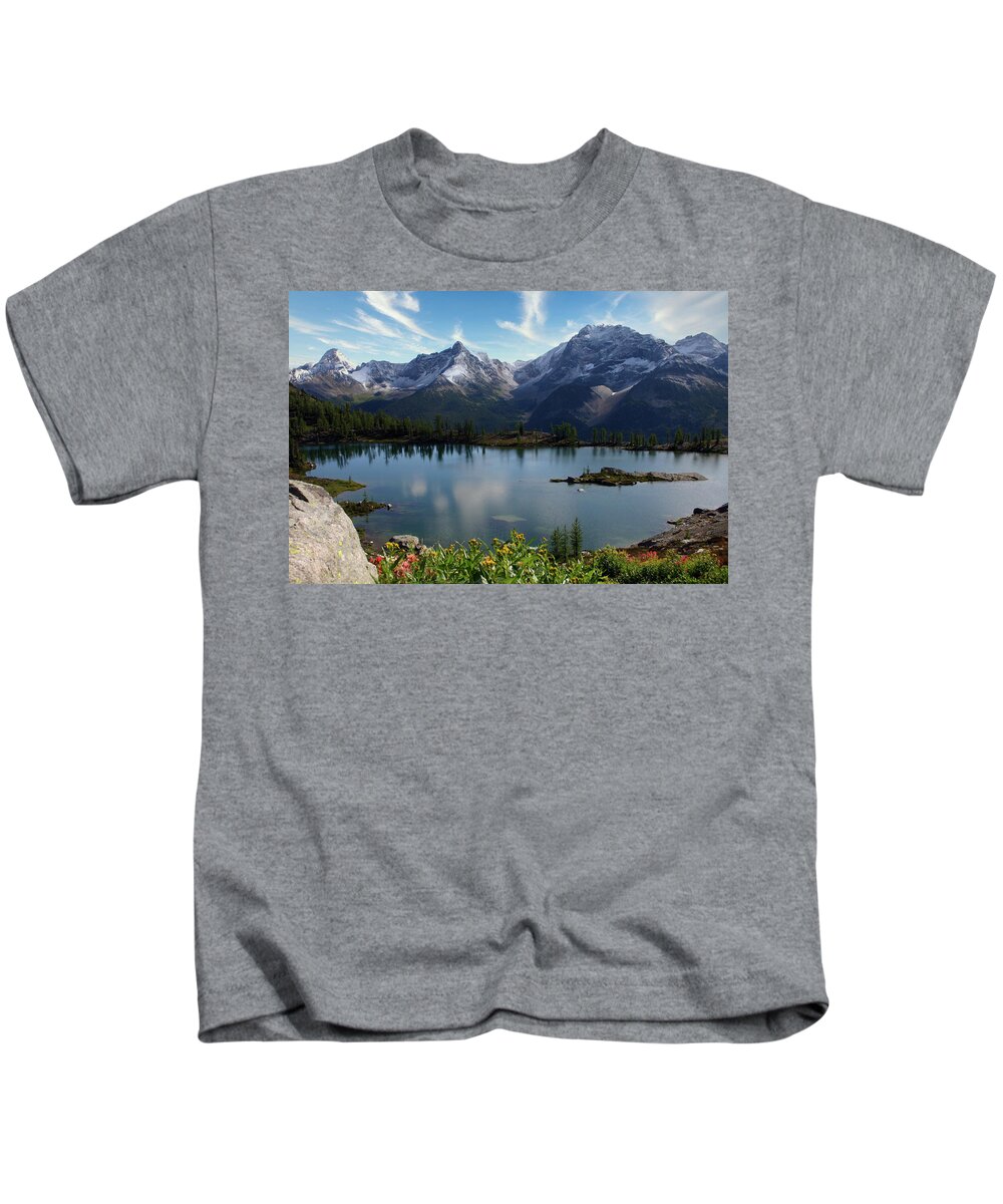 Lake Kids T-Shirt featuring the photograph Bugaboo's Bugaloo by Gene Taylor