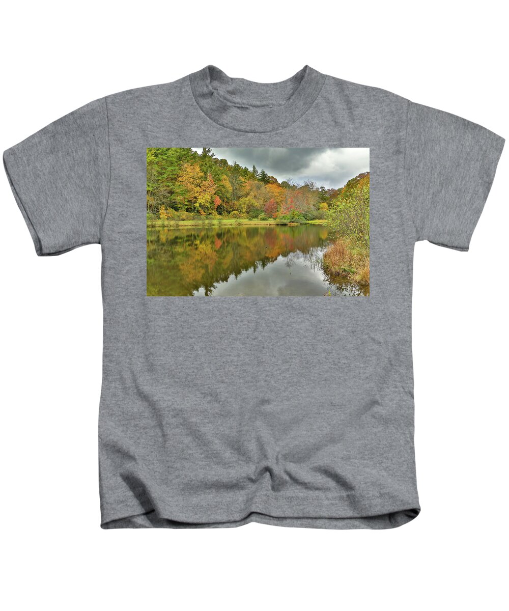 Pond In Autumn Kids T-Shirt featuring the photograph Triangle Lake by Steve Templeton