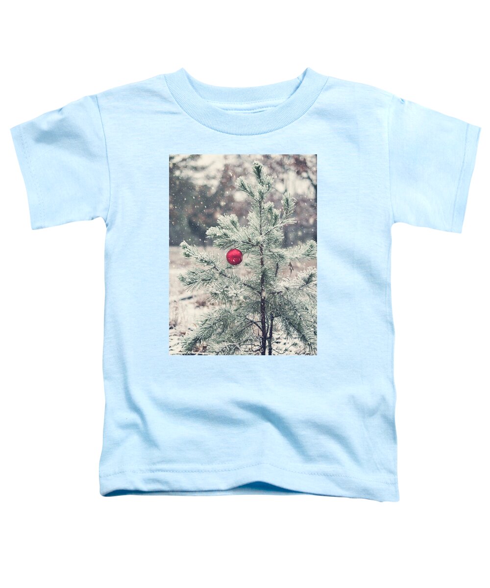 An Old Fashion Christmas Toddler T-Shirt featuring the photograph An Old Fashion Christmas by Terry DeLuco