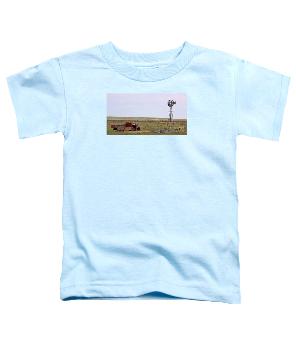 Colorado Plains Toddler T-Shirt featuring the photograph Busted by Jim Garrison
