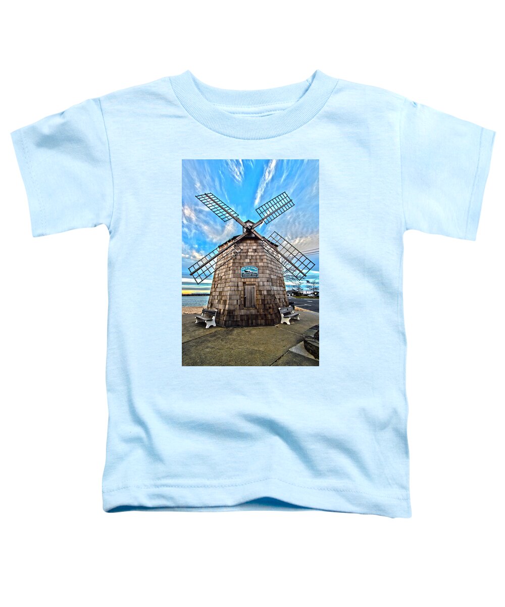 Sag Harbor Toddler T-Shirt featuring the photograph Sag Harbor Visitors Center by Robert Seifert