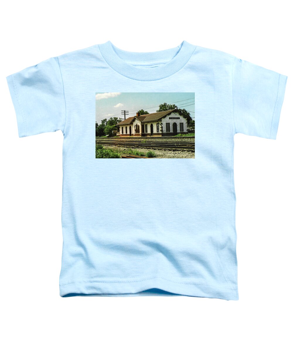 Train Depot Toddler T-Shirt featuring the photograph Villisca Train Depot by Ed Peterson