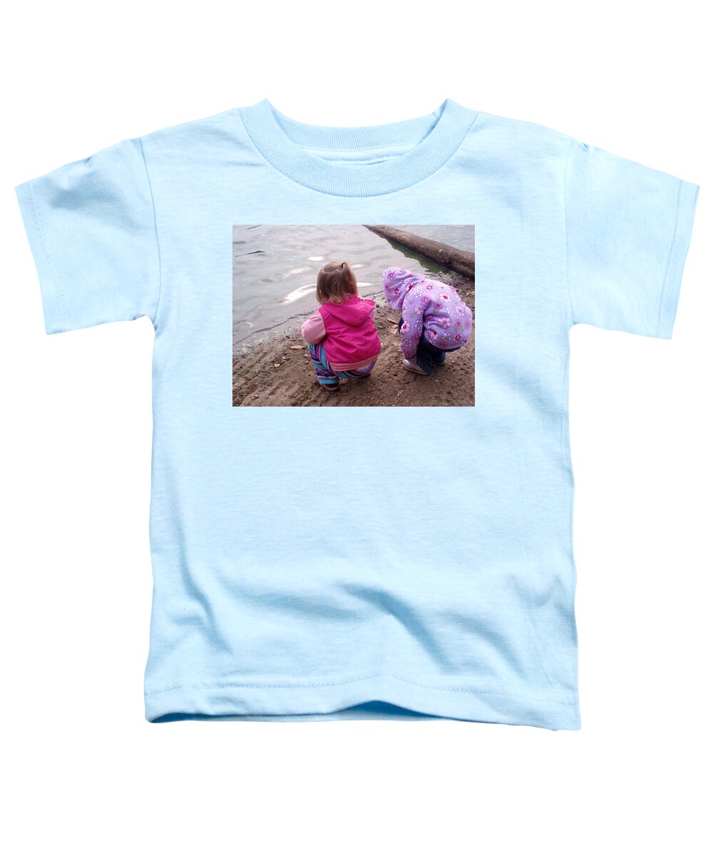 Children Toddler T-Shirt featuring the photograph Wondering Innocence by Fortunate Findings Shirley Dickerson