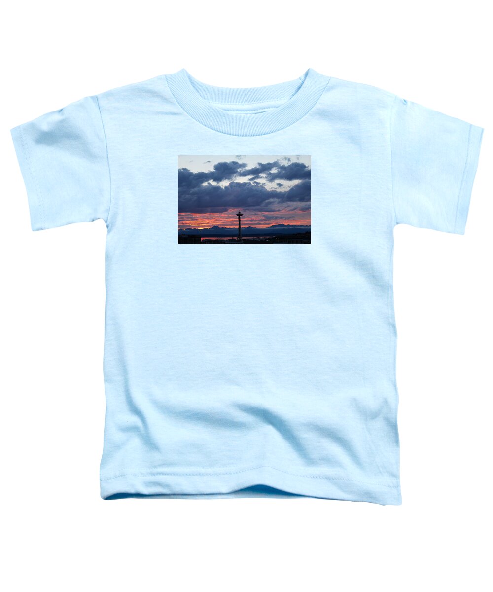 Space Needle Toddler T-Shirt featuring the photograph Sunset Red Clouds and Space Needle by Suzanne Lorenz
