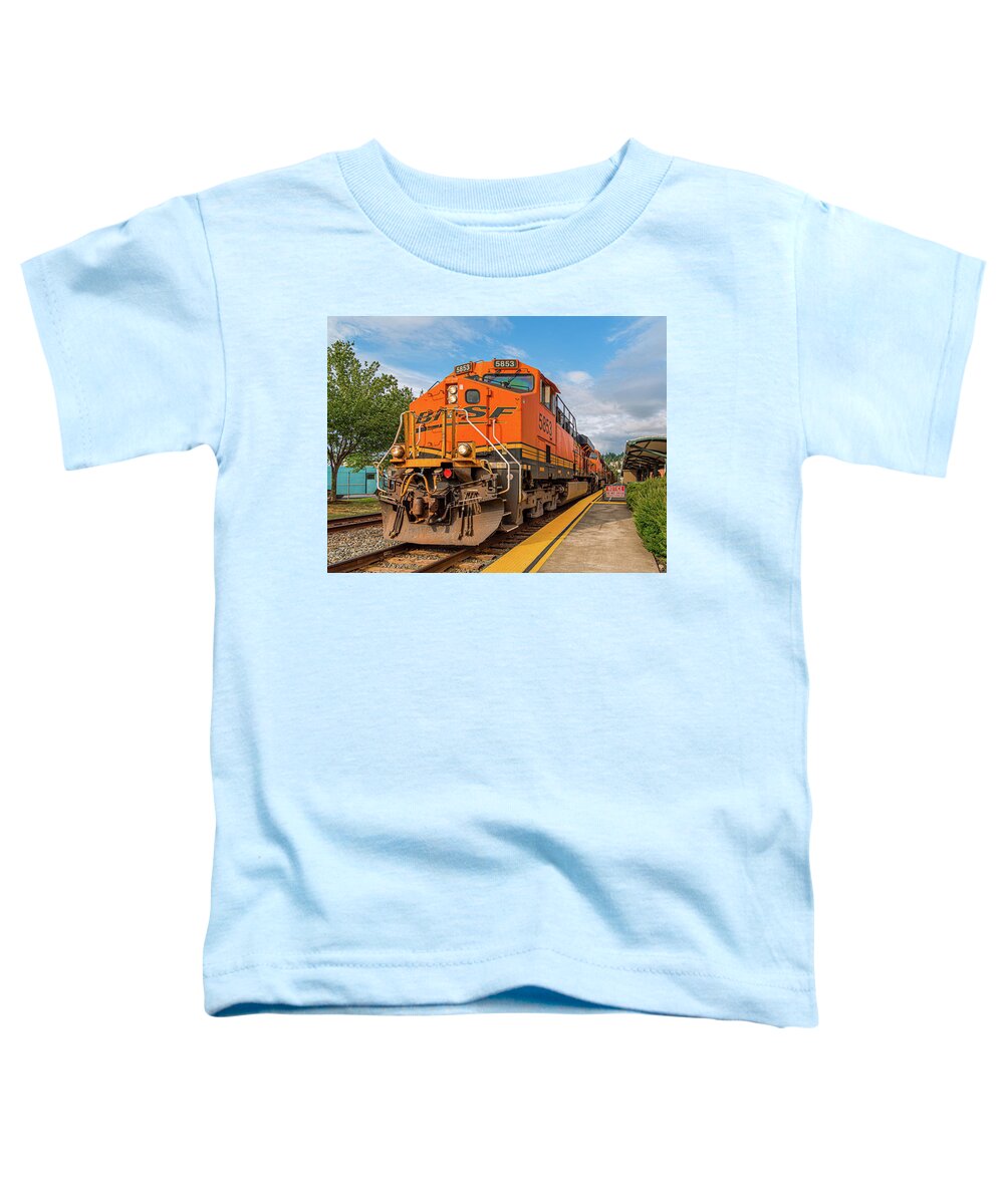 Bnsf Toddler T-Shirt featuring the photograph BNSF Locomotive by Darryl Brooks