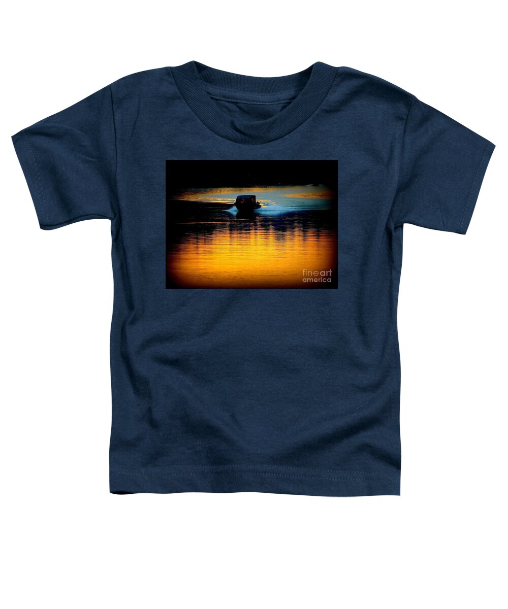 Early Riser Toddler T-Shirt featuring the photograph Early Riser by Susan Garren