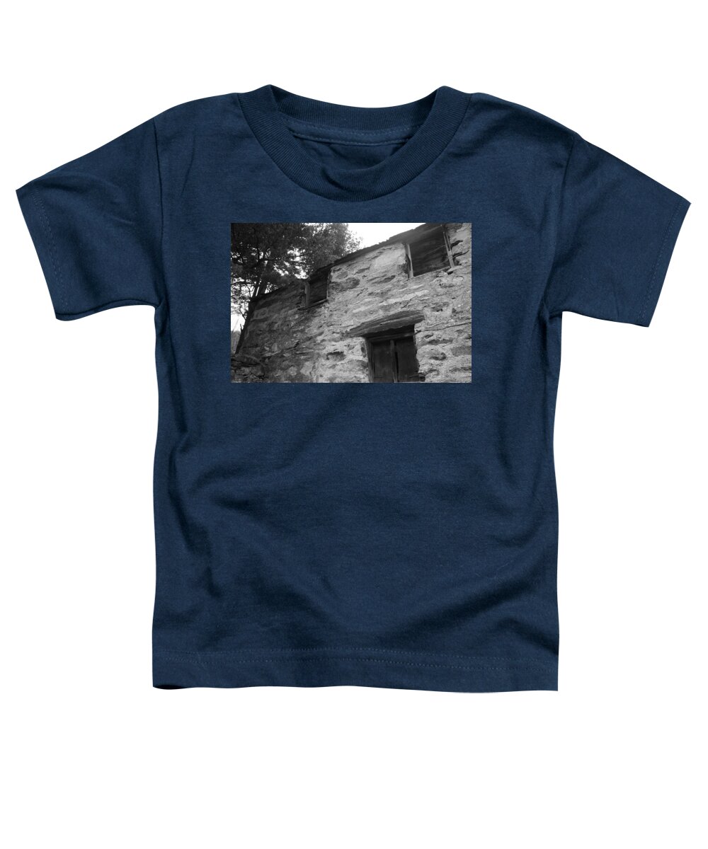 Cottage Toddler T-Shirt featuring the photograph No one home by Christopher Rowlands