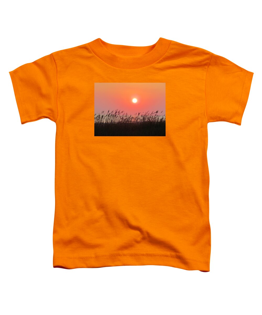 Sun Toddler T-Shirt featuring the photograph Sunset At The Beach by Cynthia Guinn