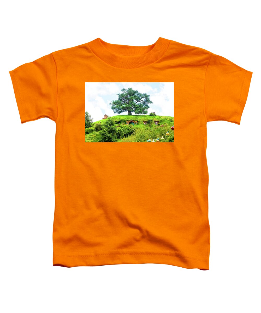 Hobbits Toddler T-Shirt featuring the photograph The Oak Tree at Bag End by Kathryn McBride