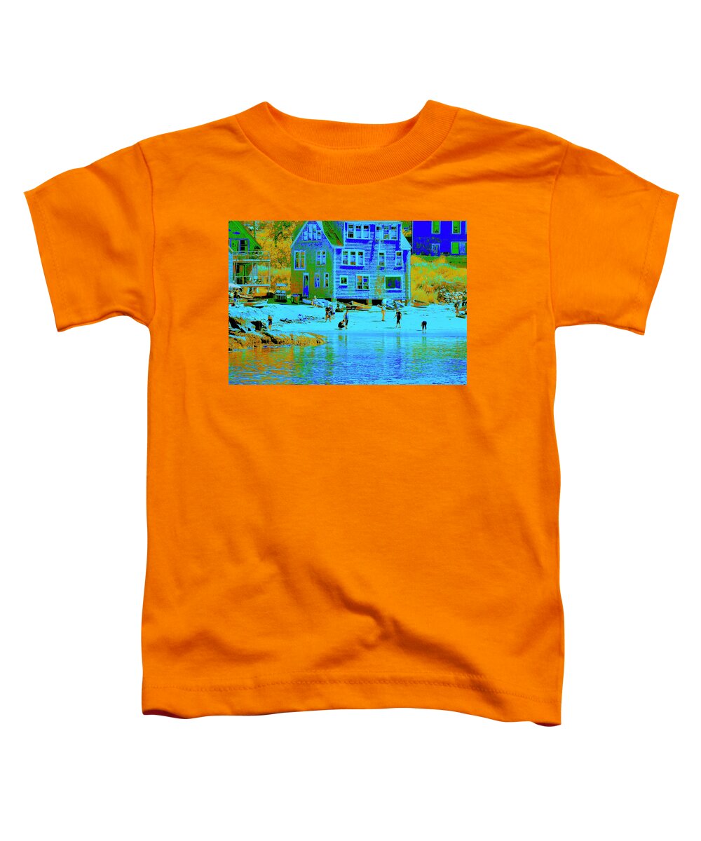 Houses Toddler T-Shirt featuring the photograph Everybody is Shelling by Debra Grace Addison