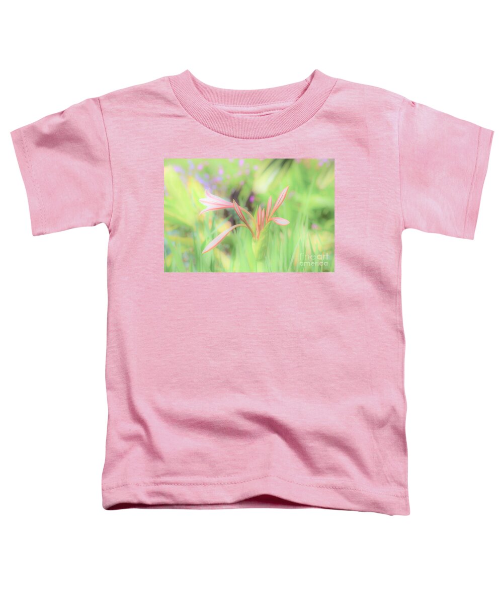 Flowers Toddler T-Shirt featuring the photograph Stand out by Merle Grenz
