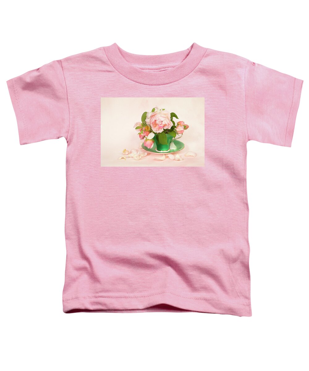 Roses Toddler T-Shirt featuring the photograph Tea Rose by Theresa Tahara