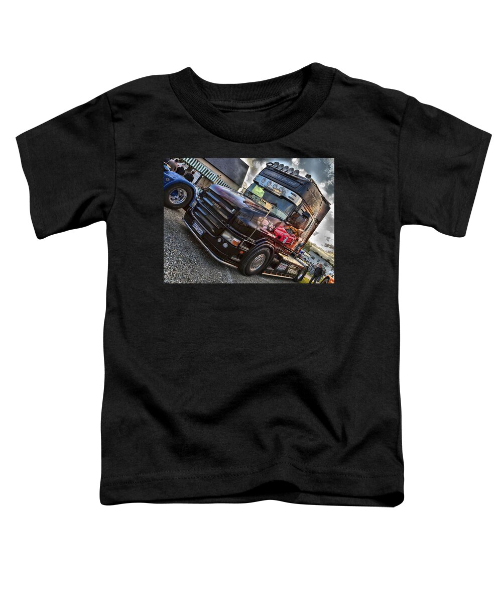 Cab Toddler T-Shirt featuring the photograph Las Vegas Scania T Cab #1 by Mick Flynn