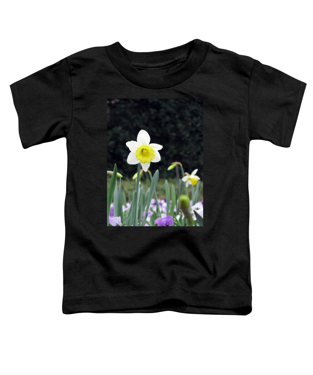 Daffodil Toddler T-Shirt featuring the photograph Daffodil 16 by Pamela Critchlow